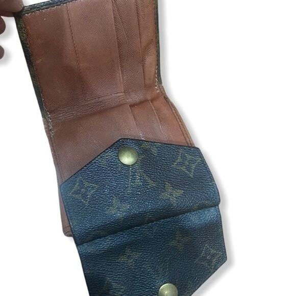LOUIS VUITTON Vintage Monogram Elise Wallet/Coin Purse - Picture 4 of 9